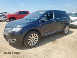 ✅ 2013 Lincoln MKX • VIN: 2LMDJ6JK2DBL45939 • Lot: 70841045. Wystawiony na Copart z przebiegiem 133 219 mil. Bezpłatny archiwum sprzedaży aukcyjnych z USA i szczegółowy raport historii pojazdu na DreamBid. Zdjęcie 1.