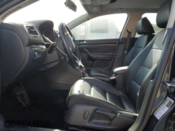 ✅ 2010 Volkswagen Jetta TDI • VIN: 3VWPL7AJ4AM637541 • Lot: 76248454. Listed on Copart with 154,831 mi. Free auction sales archive from the USA and detailed vehicle history report at DreamBid. Image 7.