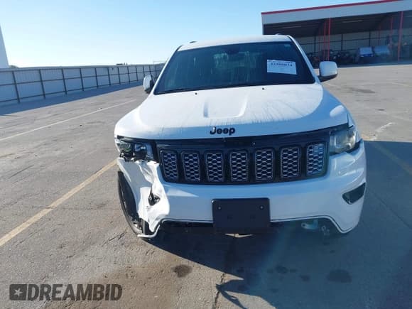 ✅ 2017 Jeep Grand Cherokee Altitude • VIN: 1C4RJFAG2HC851651 • Lot: 43308034. Listed on IAAI with 80,102 mi. Free auction sales archive from the USA and detailed vehicle history report at DreamBid. Image 12.