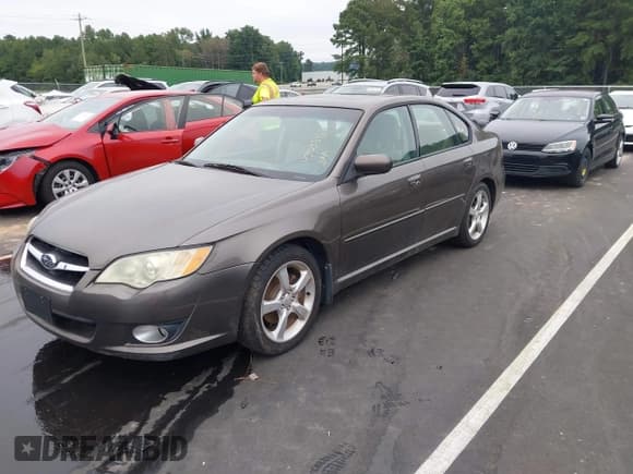 ✅ 2009 Subaru Legacy Limited • VIN: 4S3BL626597218606 • Lot: 43035157. Wystawiony na IAAI z przebiegiem 159 586 mil. Bezpłatny archiwum sprzedaży aukcyjnych z USA i szczegółowy raport historii pojazdu na DreamBid. Zdjęcie 2.