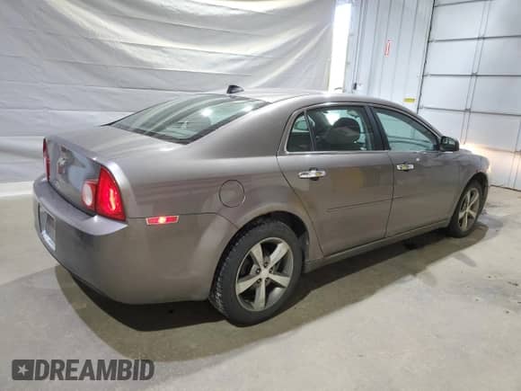 2012 Chevrolet Malibu 1LT z VIN 1G1ZC5EU5CF284887, wystawiony jako Copart lot #71118325 z przebiegiem 112 473 mil mil oraz Czysty tytuł • Clean title. Historia ofert i sprzedaży dostępna na DreamBid. Obrazek 3.