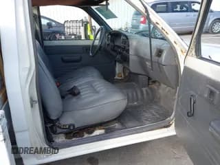 ✅ 1990 Toyota Pickup • VIN: JT5VN94T4L0014550 • Lot: 43774309. Listed on IAAI with 245,895 mi. Free auction sales archive from the USA and detailed vehicle history report at DreamBid. Image 5.