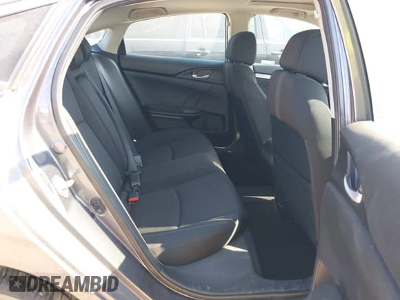 ✅ 2019 Honda Civic EX • VIN: 19XFC1F33KE208490 • Lot: 43334028. Listed on IAAI with 43,138 mi. Free auction sales archive from the USA and detailed vehicle history report at DreamBid. Image 8.