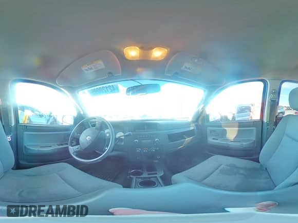 2010 Dodge Dakota SXT z VIN 1D7CW3GP0AS264489, wystawiony jako Copart lot #42120095 z przebiegiem 107 836 mil mil oraz Czysty tytuł • Clean title. Historia ofert i sprzedaży dostępna na DreamBid. Obrazek 13.