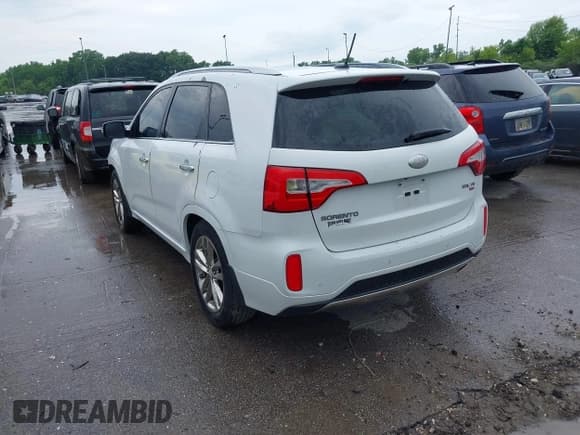✅ 2014 Kia Sorento SX Limited • VIN: 5XYKW4A75EG444230 • Lot: 42540409. Wystawiony na IAAI z przebiegiem 134 339 mil. Bezpłatny archiwum sprzedaży aukcyjnych z USA i szczegółowy raport historii pojazdu na DreamBid. Zdjęcie 3.