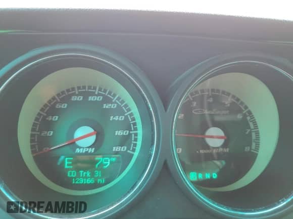 2010 Dodge Challenger R/T Classic z VIN 2B3CJ5DT7AH314965, wystawiony jako Copart lot #70973564 z przebiegiem 123 166 mil mil oraz Nie do naprawy • Non repairable. Historia ofert i sprzedaży dostępna na DreamBid. Obrazek 9.