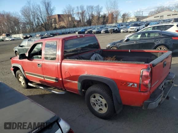 ✅ 2006 Chevrolet Silverado 1500 LS • VIN: 2GCEK19B861263733 • Lot: 80941984. Wystawiony na Copart z przebiegiem 250 132 mil mil. Skorzystaj z bezpłatnego archiwum sprzedaży aukcyjnych z USA i zobacz szczegółowy raport historii pojazdu na DreamBid. Zdjęcie 2.