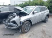 ✅ 2025 Hyundai Tucson Blue • VIN: KM8JBDD15SU309074 • Lot: 43163743. Wystawiony na IAAI z przebiegiem 13 007 mil. Bezpłatny archiwum sprzedaży aukcyjnych z USA i szczegółowy raport historii pojazdu na DreamBid. Zdjęcie 2.