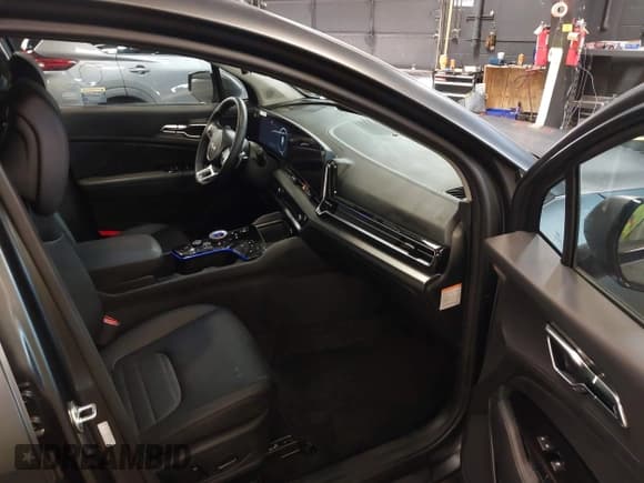 ✅ 2025 Kia Sportage SX-Prestige • VIN: KNDPXCDG9S7190801 • Лот: 42157106. Опубликован ранее на IAAI с пробегом 1 377 миль. Бесплатный доступ к архиву аукционных продаж из США и подробный отчёт об истории автомобиля на DreamBid. Изображение 5.