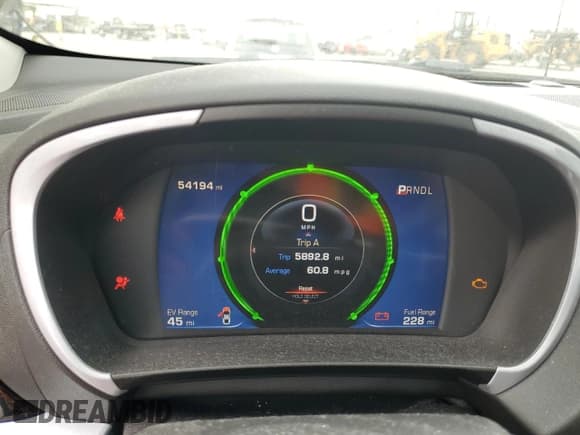 ✅ 2017 Chevrolet Volt LT • VIN: 1G1RC6S58HU208943 • Lot: 80865923. Wystawiony na Copart z przebiegiem 54 194 mil. Bezpłatny archiwum sprzedaży aukcyjnych z USA i szczegółowy raport historii pojazdu na DreamBid. Zdjęcie 9.