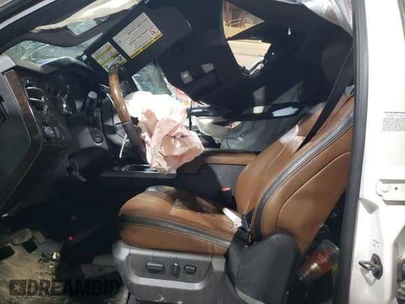 ✅ 2015 Ford F-350 Platinum • VIN: 1FT8W3BT4FEA33010 • Лот: 44379815. Опубликован ранее на Copart с пробегом Не указан. Бесплатный доступ к архиву аукционных продаж из США и подробный отчёт об истории автомобиля на DreamBid. Изображение 7.