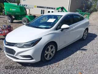 2017 Chevrolet Cruze Premier z VIN 1G1BF5SM2H7229912, wystawiony jako IAAI lot #43400083 z przebiegiem 221 086 mil mil oraz . Historia ofert i sprzedaży dostępna na DreamBid. Obrazek 2.