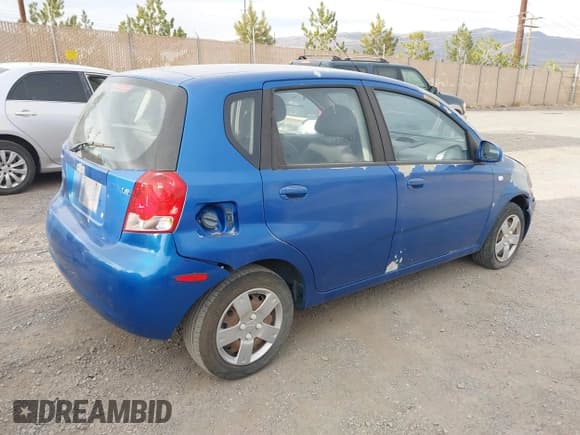 ✅ 2008 Chevrolet Aveo LS • VIN: KL1TD66648B251658 • Lot: 43674501. Wystawiony na IAAI z przebiegiem 198 043 mil. Bezpłatny archiwum sprzedaży aukcyjnych z USA i szczegółowy raport historii pojazdu na DreamBid. Zdjęcie 4.