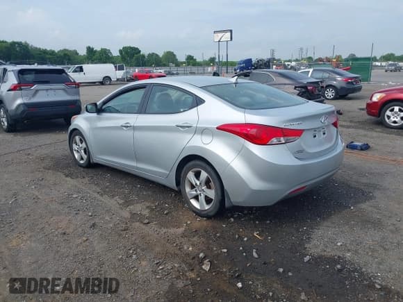 ✅ 2013 Hyundai Elantra Limited • VIN: 5NPDH4AE9DH286208 • Lot: 42152255. Listed on IAAI with 134,231 mi. Free auction sales archive from the USA and detailed vehicle history report at DreamBid. Image 3.