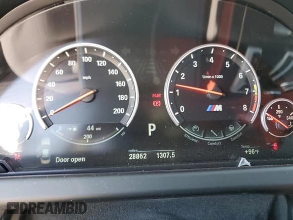 ✅ 2017 BMW M6 • VIN: WBS6E9C50HG437421 • Lot: 70446575. Listed on Copart with 28,862 mi. Free auction sales archive from the USA and detailed vehicle history report at DreamBid. Image 9.