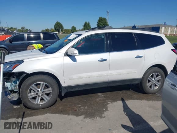 ✅ 2016 Chevrolet Traverse LT • VIN: 1GNKVGKD9GJ101696 • Lot: 43412389. Wystawiony na IAAI z przebiegiem 128 467 mil. Bezpłatny archiwum sprzedaży aukcyjnych z USA i szczegółowy raport historii pojazdu na DreamBid. Zdjęcie 15.