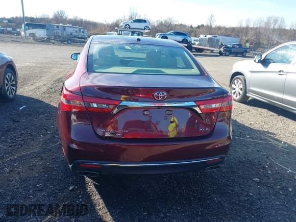 ✅ 2018 Toyota Avalon XLE Premium • VIN: 4T1BK1EB1JU279127 • Lot: 43772480. Wystawiony na IAAI z przebiegiem 138 672 mil. Bezpłatny archiwum sprzedaży aukcyjnych z USA i szczegółowy raport historii pojazdu na DreamBid. Zdjęcie 16.