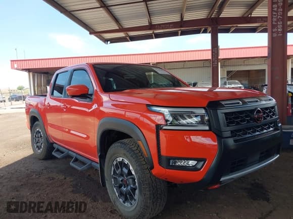 ✅ 2025 Nissan Frontier Pro-4X • VIN: 1N6ED1EK2SN609426 • Лот: 42397424. Опубликован ранее на IAAI с пробегом 675 миль. Бесплатный доступ к архиву аукционных продаж из США и подробный отчёт об истории автомобиля на DreamBid. Изображение 1.