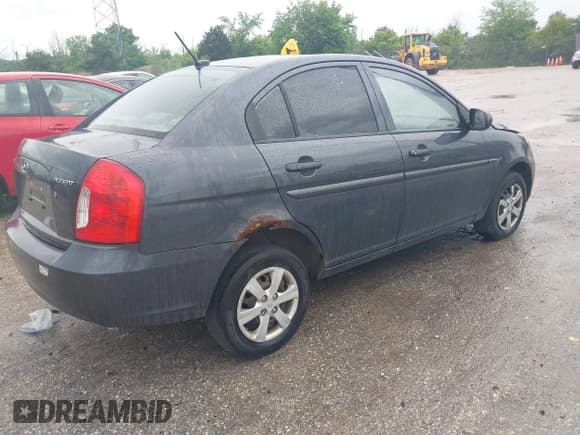 ✅ 2010 Hyundai Accent GLS • VIN: KMHCN4AC1AU476892 • Лот: 42516024. Опубликован ранее на IAAI с пробегом 195 329 миль. Бесплатный доступ к архиву аукционных продаж из США и подробный отчёт об истории автомобиля на DreamBid. Изображение 4.