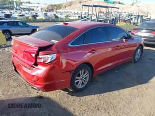 ✅ 2017 Hyundai Sonata SE • VIN: 5NPE24AF5HH596070 • Lot: 43070584. Listed on IAAI with 140,518 mi. Free auction sales archive from the USA and detailed vehicle history report at DreamBid. Image 4.