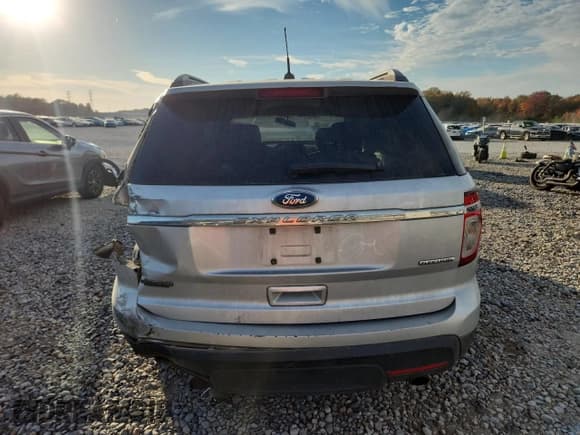 ✅ 2014 Ford Explorer • VIN: 1FM5K7B86EGA42629 • Lot: 92483065. Listed on Copart with 178,217 mi. Free auction sales archive from the USA and detailed vehicle history report at DreamBid. Image 6.