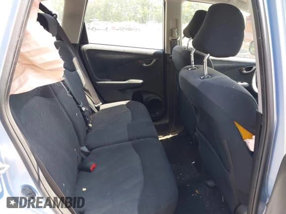 ✅ 2010 Honda Fit Sport • VIN: JHMGE8H4XAC010930 • Лот: 42338784. Опубликован ранее на IAAI с пробегом 169 979 миль. Бесплатный доступ к архиву аукционных продаж из США и подробный отчёт об истории автомобиля на DreamBid. Изображение 8.