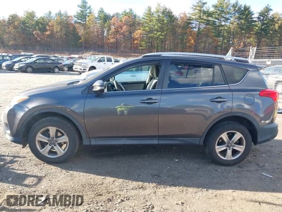 ✅ 2015 Toyota RAV4 XLE • VIN: 2T3RFREV3FW306077 • Lot: 43624639. Listed on IAAI with 111,436 mi. Free auction sales archive from the USA and detailed vehicle history report at DreamBid. Image 14.