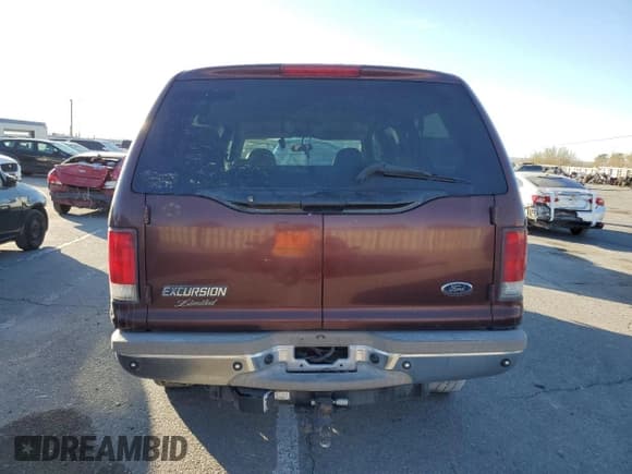 ✅ 2000 Ford Excursion Limited • VIN: 1FMNU43S6YED28631 • Лот: 86217104. Опубликован ранее на Copart с пробегом 199 674 миль. Бесплатный доступ к архиву аукционных продаж из США и подробный отчёт об истории автомобиля на DreamBid. Изображение 6.