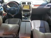 ✅ 2011 Lexus GX 460 • VIN: JTJBM7FX9B5020566 • Lot: 89991925. Wystawiony na Copart z przebiegiem 205 753 mil. Bezpłatny archiwum sprzedaży aukcyjnych z USA i szczegółowy raport historii pojazdu na DreamBid. Zdjęcie 8.