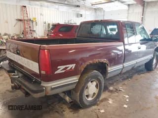 ✅ 1997 Chevrolet Silverado 1500 • VIN: 1GCEK19R9VE256929 • Lot: 43361351. Wystawiony na IAAI z przebiegiem 163 542 mil. Bezpłatny archiwum sprzedaży aukcyjnych z USA i szczegółowy raport historii pojazdu na DreamBid. Zdjęcie 4.
