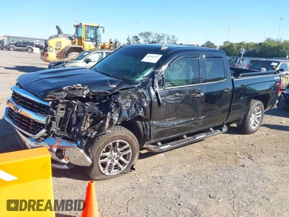 2017 Chevrolet Silverado 1500 LT с VIN 1GCVKREC8HZ370451, выставлен на аукционе IAAI как лот 43483397 с пробегом 117 110 миль миль и . История ставок и продаж доступна на DreamBid. Изображение 2.