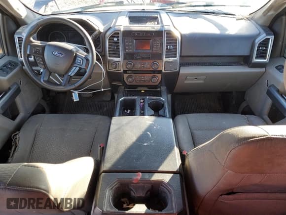 ✅ 2015 Ford F-150 XLT • VIN: 1FTFW1EF5FKF24219 • Lot: 86448525. Listed on Copart with 240,261 mi. Free auction sales archive from the USA and detailed vehicle history report at DreamBid. Image 8.