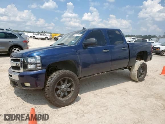 ✅ 2010 Chevrolet Silverado 1500 • VIN: 3GCRKSE26AG199303 • Лот: 67783835. Опубликован ранее на Copart с пробегом 158 967 миль. Бесплатный доступ к архиву аукционных продаж из США и подробный отчёт об истории автомобиля на DreamBid. Изображение 1.