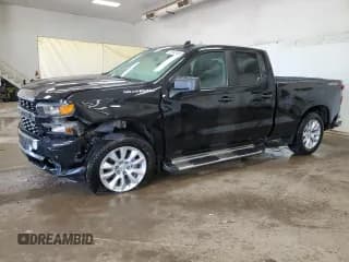 ✅ 2019 Chevrolet Silverado 1500 Custom • VIN: 1GCRYBEH9KZ406979 • Lot: 58942404. Wystawiony na Copart z przebiegiem 57 147 mil. Bezpłatny archiwum sprzedaży aukcyjnych z USA i szczegółowy raport historii pojazdu na DreamBid. Zdjęcie 1.