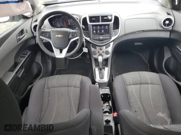 2020 Chevrolet Sonic LT с VIN 1G1JD5SB8L4101667, выставлен на аукционе Copart как лот 60565574 с пробегом 27 427 миль миль и Списание • Salvage title. История ставок и продаж доступна на DreamBid. Изображение 8.