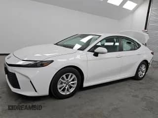 2025 Toyota Camry LE с VIN 4T1DAACKXSU001360, выставлен на аукционе Copart как лот 85889365 с пробегом 28 029 миль миль и Списание • Salvage title. История ставок и продаж доступна на DreamBid. Изображение 1.