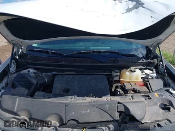 ✅ 2019 Chevrolet Traverse LT Cloth • VIN: 1GNERGKW9KJ201082 • Lot: 43286205. Wystawiony na IAAI z przebiegiem 101 797 mil. Bezpłatny archiwum sprzedaży aukcyjnych z USA i szczegółowy raport historii pojazdu na DreamBid. Zdjęcie 10.