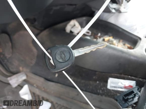 ✅ 2003 Chevrolet S-10 LS • VIN: 1GCDT13X73K125495 • Лот: 41648502. Опубликован ранее на IAAI с пробегом 180 684 миль. Бесплатный доступ к архиву аукционных продаж из США и подробный отчёт об истории автомобиля на DreamBid. Изображение 11.