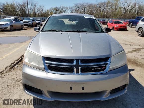 ✅ 2013 Dodge Avenger SE • VIN: 1C3CDZAB2DN571797 • Лот: 48866374. Опубликован ранее на Copart с пробегом 131 906 миль. Бесплатный доступ к архиву аукционных продаж из США и подробный отчёт об истории автомобиля на DreamBid. Изображение 5.