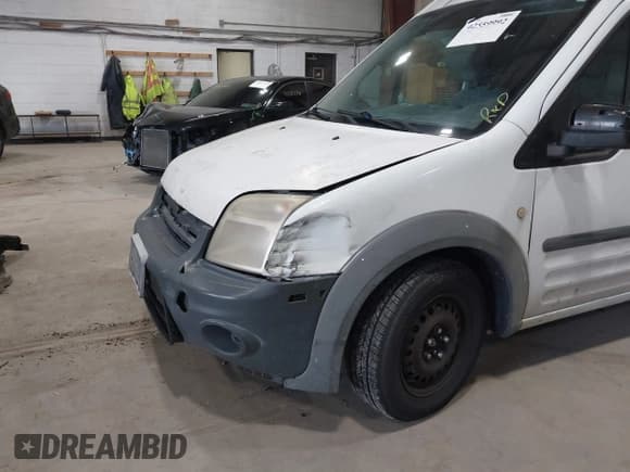 ✅ 2010 Ford Transit Connect XL • VIN: NM0LS7ANXAT005567 • Lot: 42559992. Wystawiony na IAAI z przebiegiem 203 955 mil. Bezpłatny archiwum sprzedaży aukcyjnych z USA i szczegółowy raport historii pojazdu na DreamBid. Zdjęcie 14.