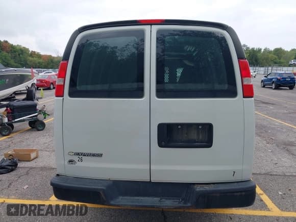 ✅ 2017 Chevrolet Express Cargo • VIN: 1GCWGAFF4H1320130 • Лот: 43297963. Опубликован ранее на IAAI с пробегом 203 551 миль. Бесплатный доступ к архиву аукционных продаж из США и подробный отчёт об истории автомобиля на DreamBid. Изображение 16.