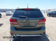 ✅ 2017 Dodge Journey Crossroad Plus • VIN: 3C4PDCGB1HT677813 • Лот: 41983740. Опубликован ранее на IAAI с пробегом 87 879 миль. Бесплатный доступ к архиву аукционных продаж из США и подробный отчёт об истории автомобиля на DreamBid. Изображение 17.