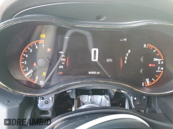 ✅ 2018 Dodge Durango GT • VIN: 1C4RDHDG9JC113947 • Лот: 57231795. Опубликован ранее на Copart с пробегом 64 565 миль. Бесплатный доступ к архиву аукционных продаж из США и подробный отчёт об истории автомобиля на DreamBid. Изображение 9.