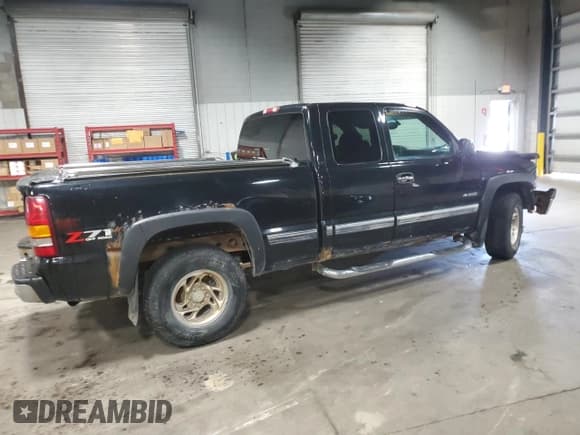 ✅ 2001 Chevrolet Silverado 1500 • VIN: 2GCEK19T811313743 • Лот: 57782165. Опубликован ранее на Copart с пробегом 197 149 миль. Бесплатный доступ к архиву аукционных продаж из США и подробный отчёт об истории автомобиля на DreamBid. Изображение 3.