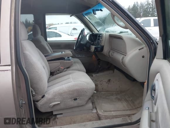 ✅ 1997 Chevrolet Silverado 1500 • VIN: 1GCEK19R8VE268781 • Lot: 43697229. Listed on IAAI with 178,527 mi. Free auction sales archive from the USA and detailed vehicle history report at DreamBid. Image 5.