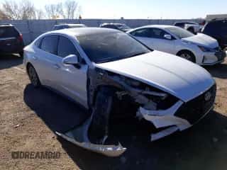 2020 Hyundai Sonata SEL с VIN 5NPEF4JA5LH035322, выставлен на аукционе Copart как лот 65686372 с пробегом 20 472 миль миль и . История ставок и продаж доступна на DreamBid. Изображение 1.