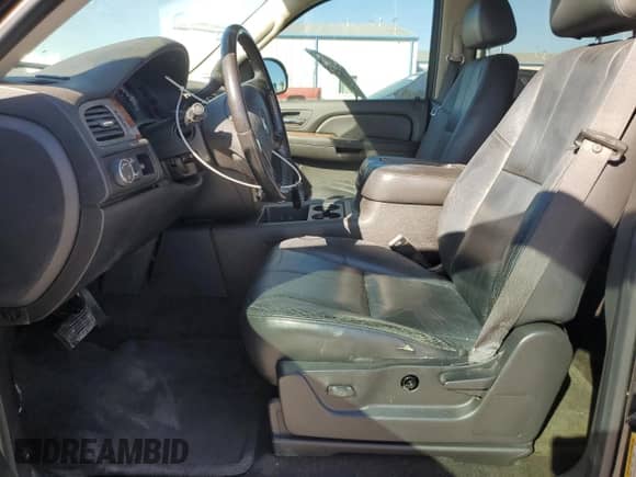 2008 Chevrolet Tahoe с VIN 1GNFC13568R228372, выставлен на аукционе Copart как лот 91379405 с пробегом 187 699 миль миль и Чистый • Clean title. История ставок и продаж доступна на DreamBid. Изображение 7.