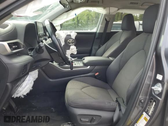 ✅ 2021 Toyota Highlander LE • VIN: 5TDBZRBHXMS116136 • Лот: 83849595. Опубликован ранее на Copart с пробегом 98 140 миль. Бесплатный доступ к архиву аукционных продаж из США и подробный отчёт об истории автомобиля на DreamBid. Изображение 7.