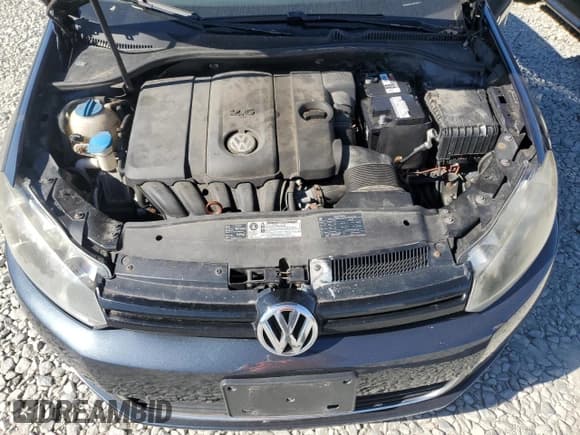 ✅ 2010 Volkswagen Golf • VIN: WVWAB7AJ7AW385375 • Lot: 82264905. Listed on Copart with 204,314 mi. Free auction sales archive from the USA and detailed vehicle history report at DreamBid. Image 11.