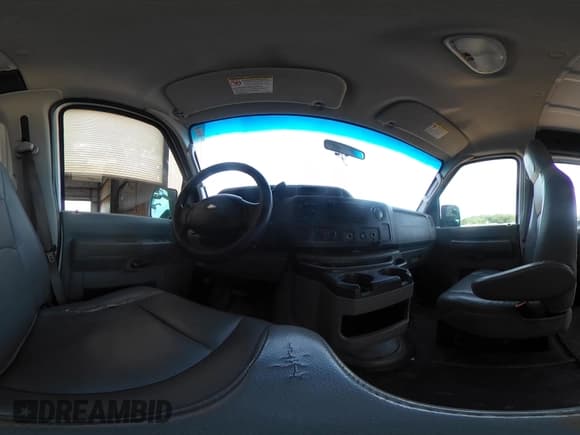 ✅ 2011 Ford Econoline Cargo Commercial • VIN: 1FTSE3EL0BDA81351 • Lot: 42154632. Wystawiony na IAAI z przebiegiem 189 480 mil. Bezpłatny archiwum sprzedaży aukcyjnych z USA i szczegółowy raport historii pojazdu na DreamBid. Zdjęcie 18.